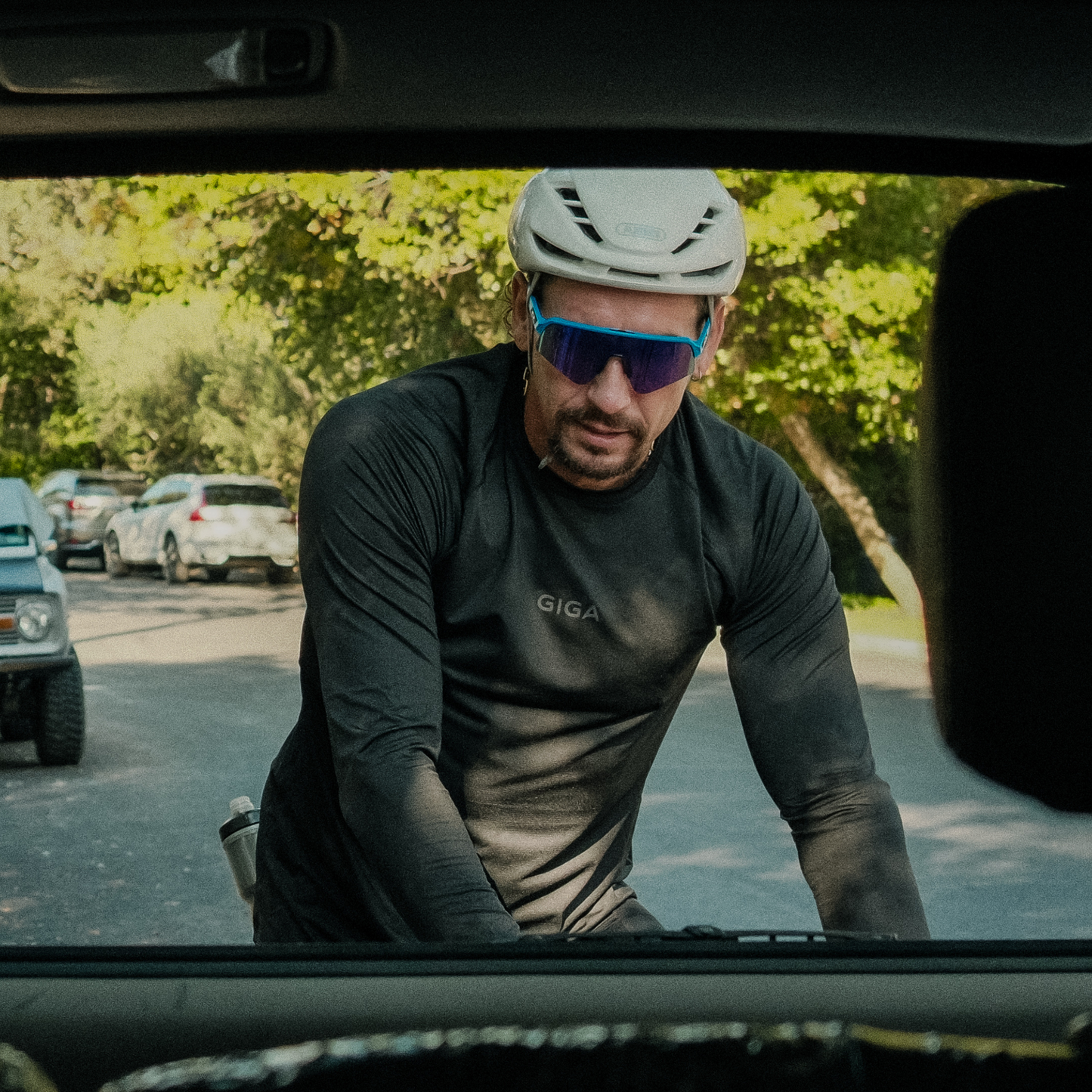 ESSENTIAL LONG SLEEVE