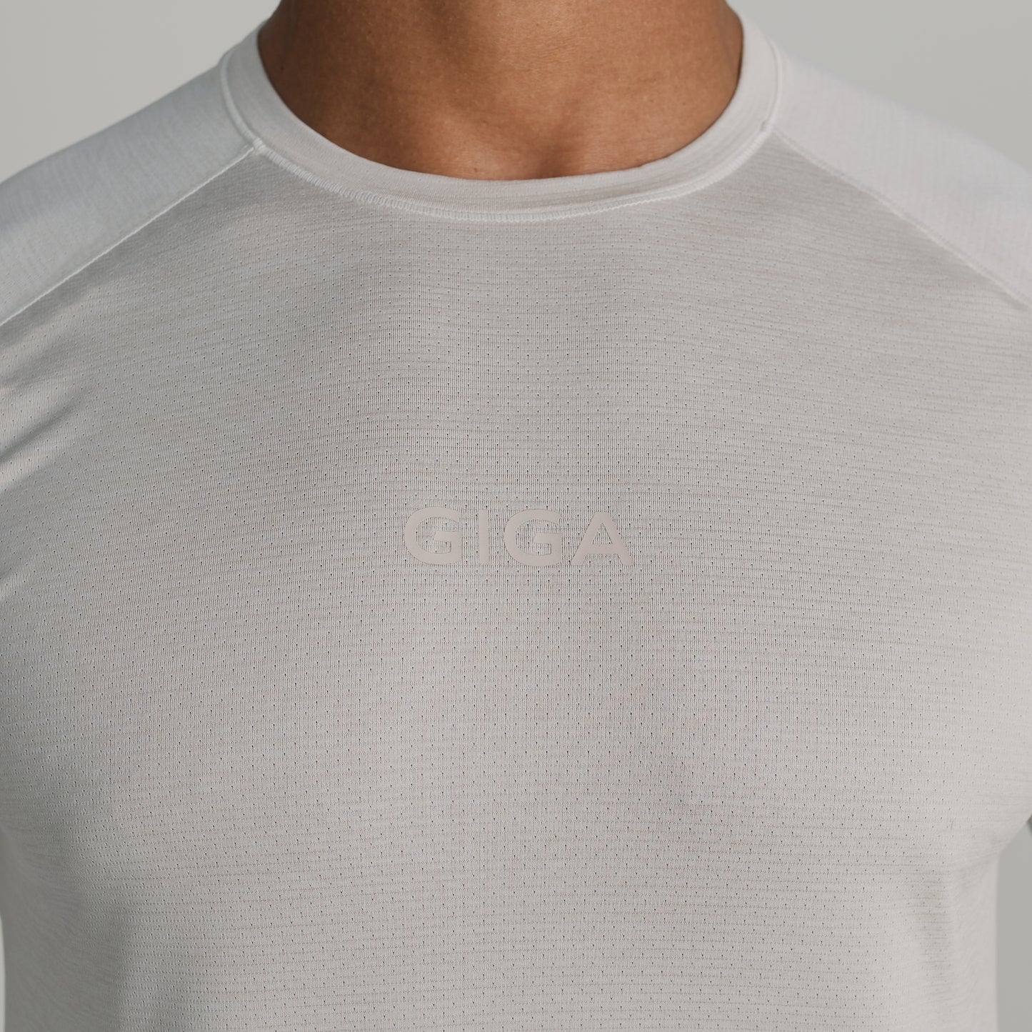 ESSENTIAL LONG SLEEVE