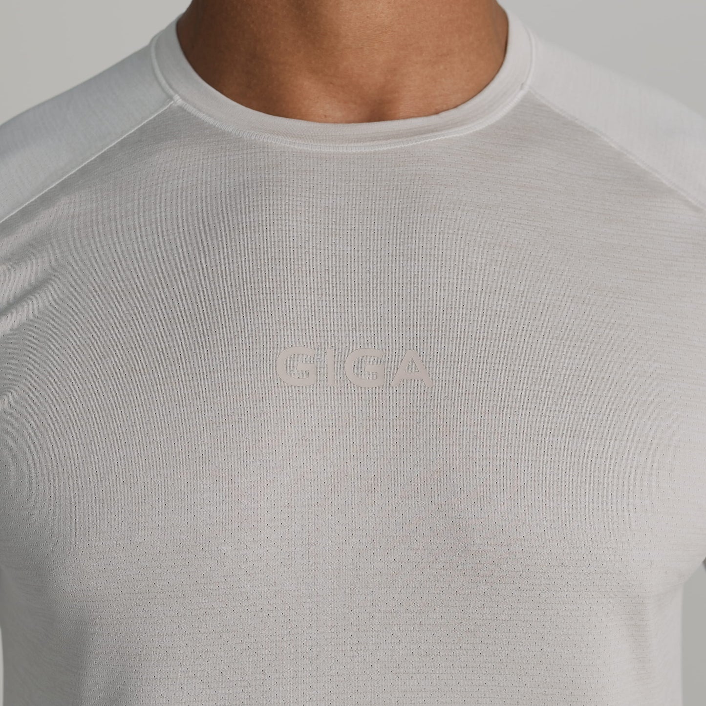 ESSENTIAL LONG SLEEVE