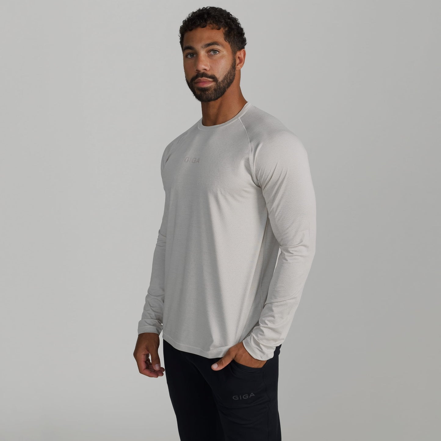 ESSENTIAL LONG SLEEVE