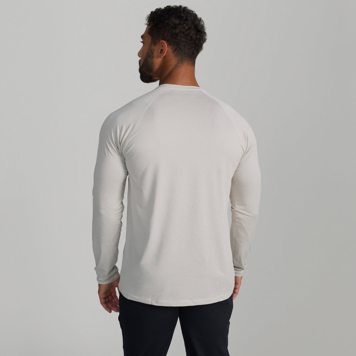 ESSENTIAL LONG SLEEVE