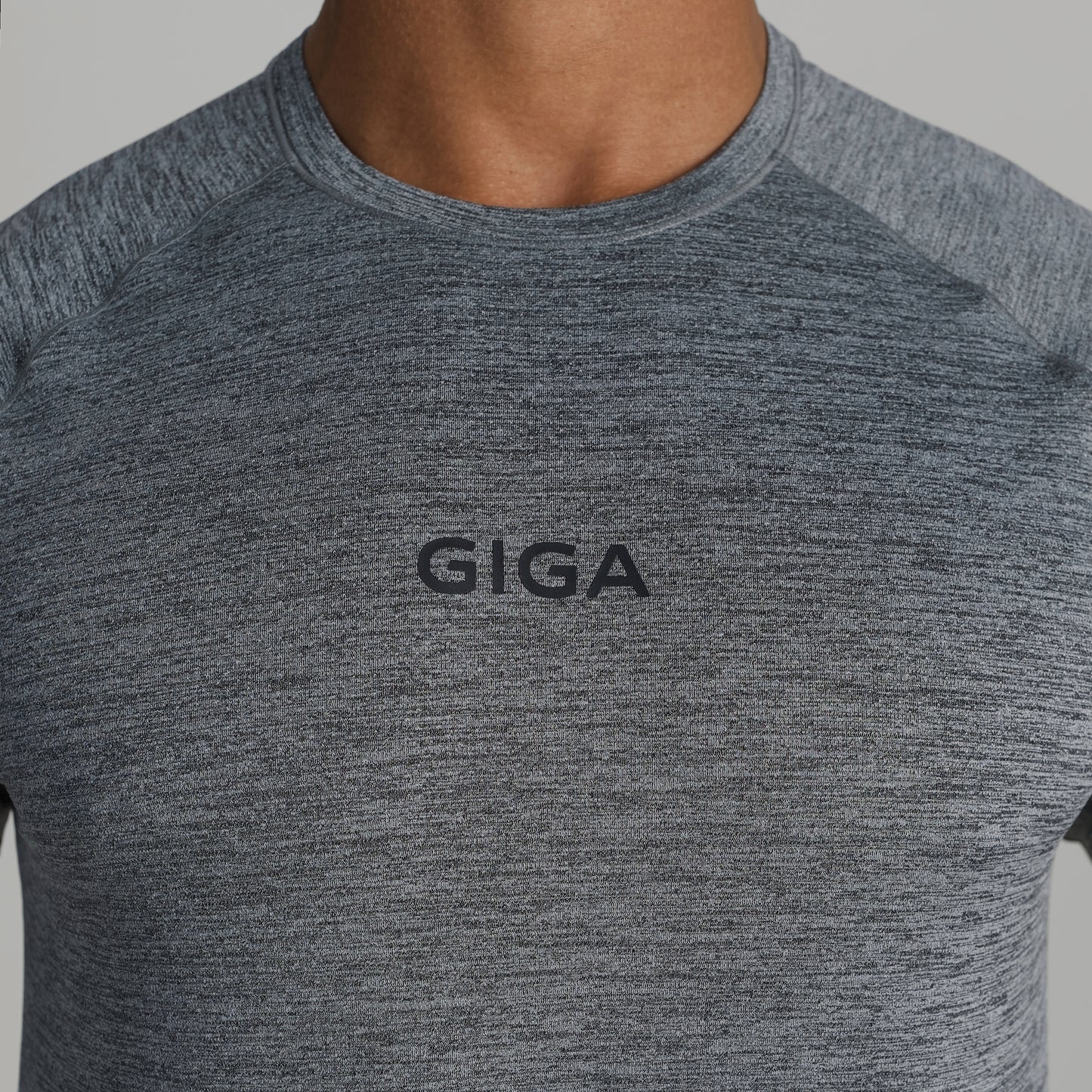 ESSENTIAL LONG SLEEVE