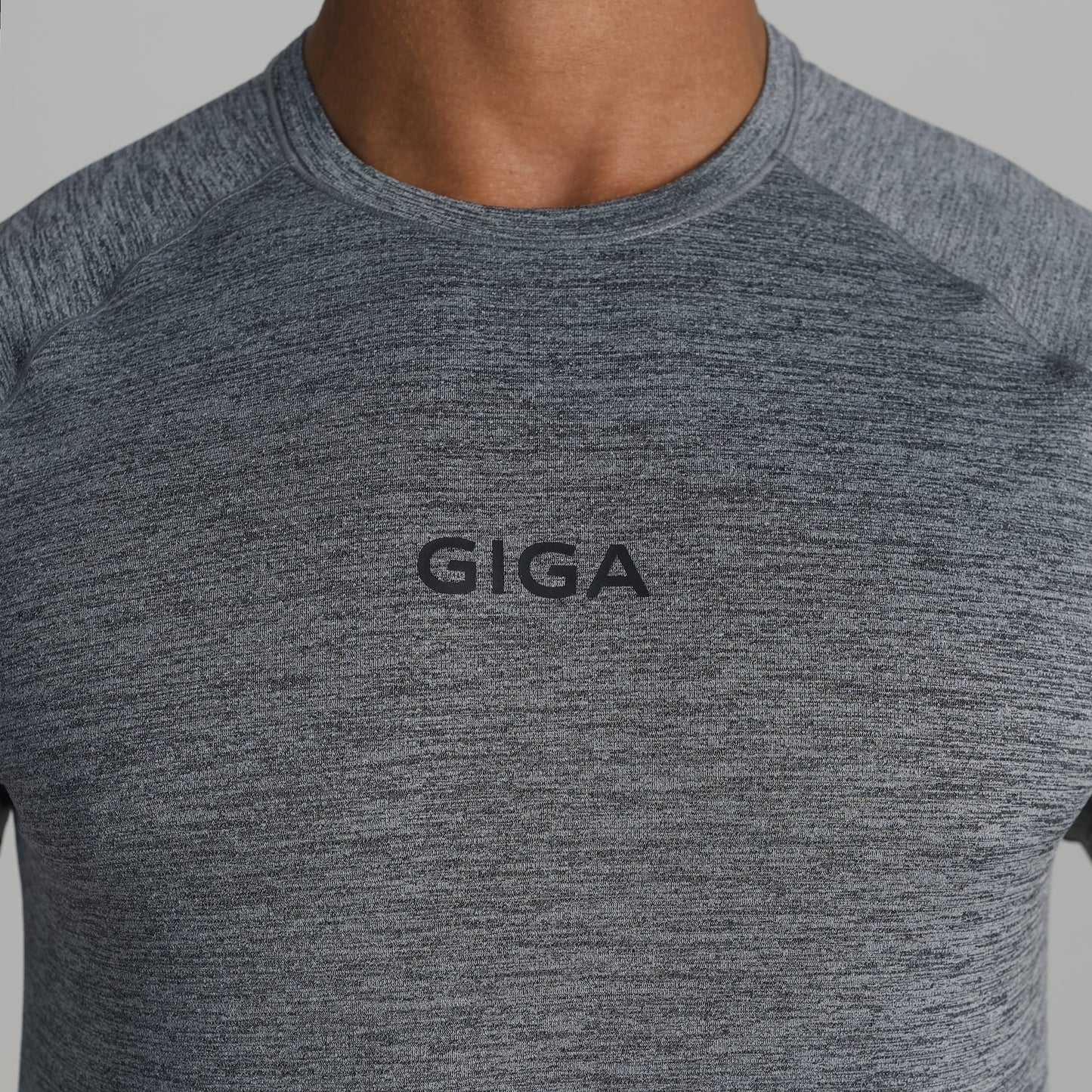 ESSENTIAL LONG SLEEVE