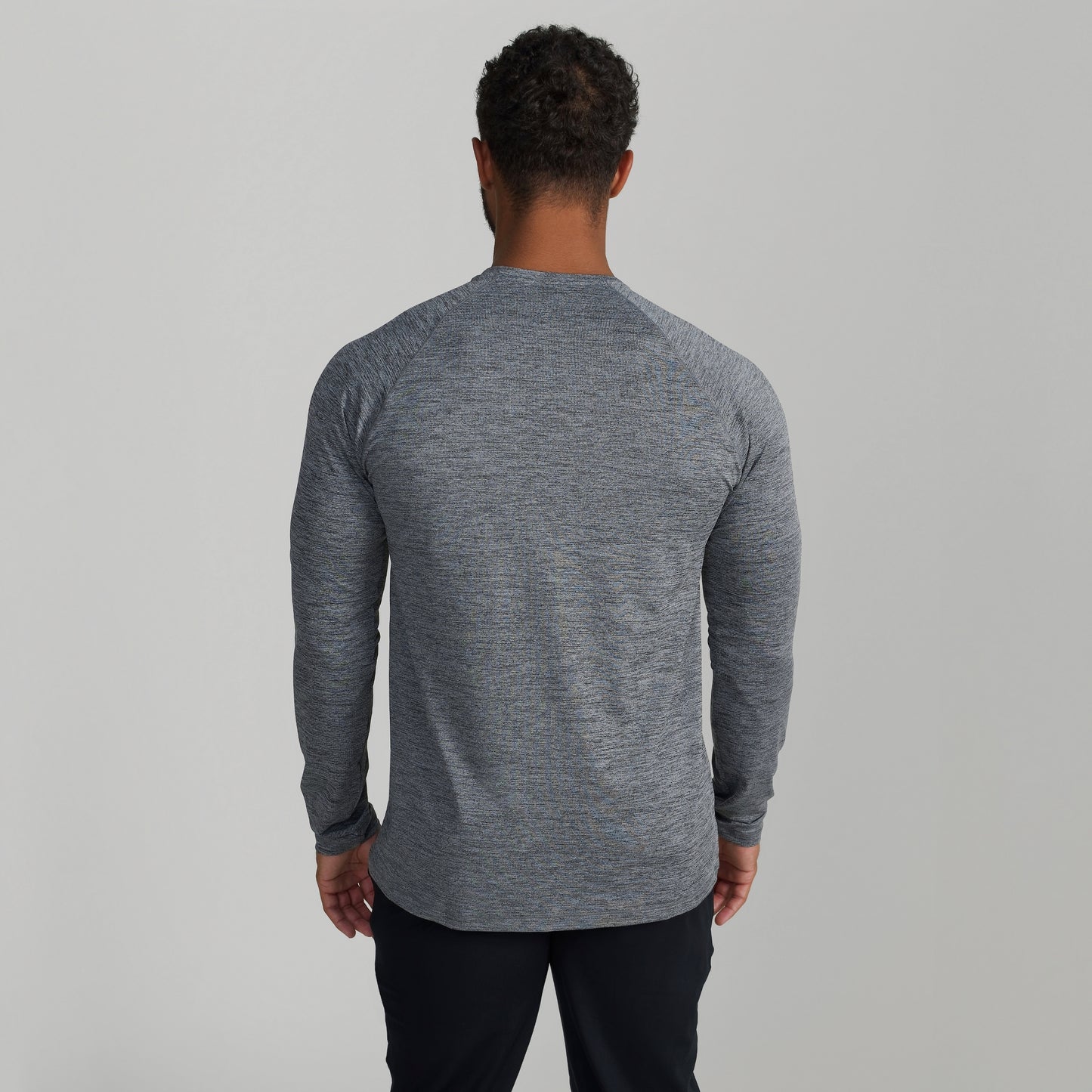 ESSENTIAL LONG SLEEVE