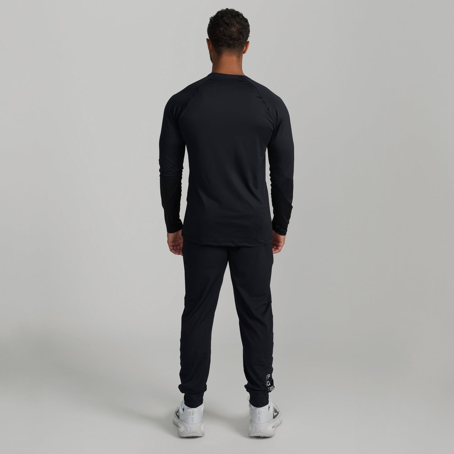 ESSENTIAL LONG SLEEVE